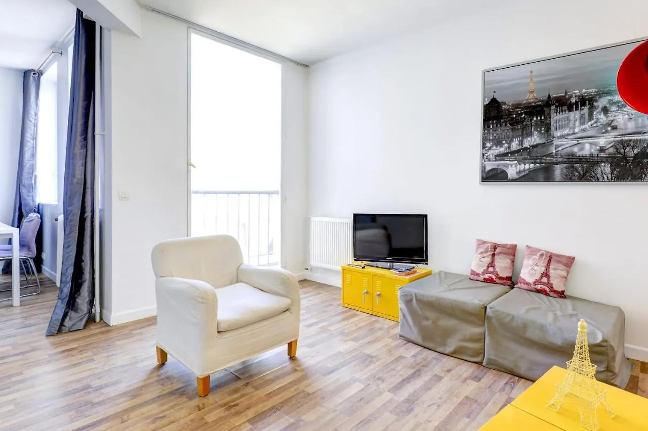 Palais Royal - Louvre City Apartment Paris