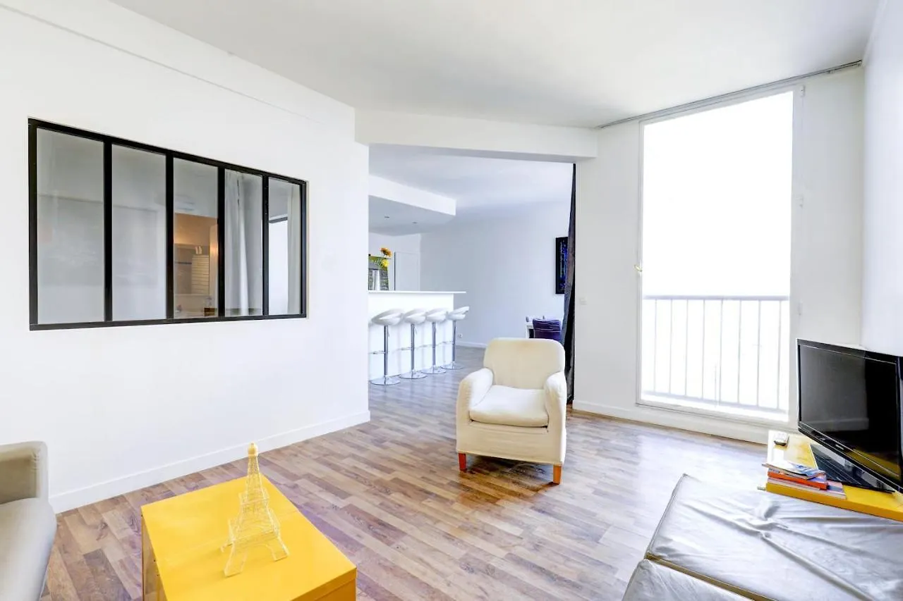 Palais Royal - Louvre City Apartment Paris